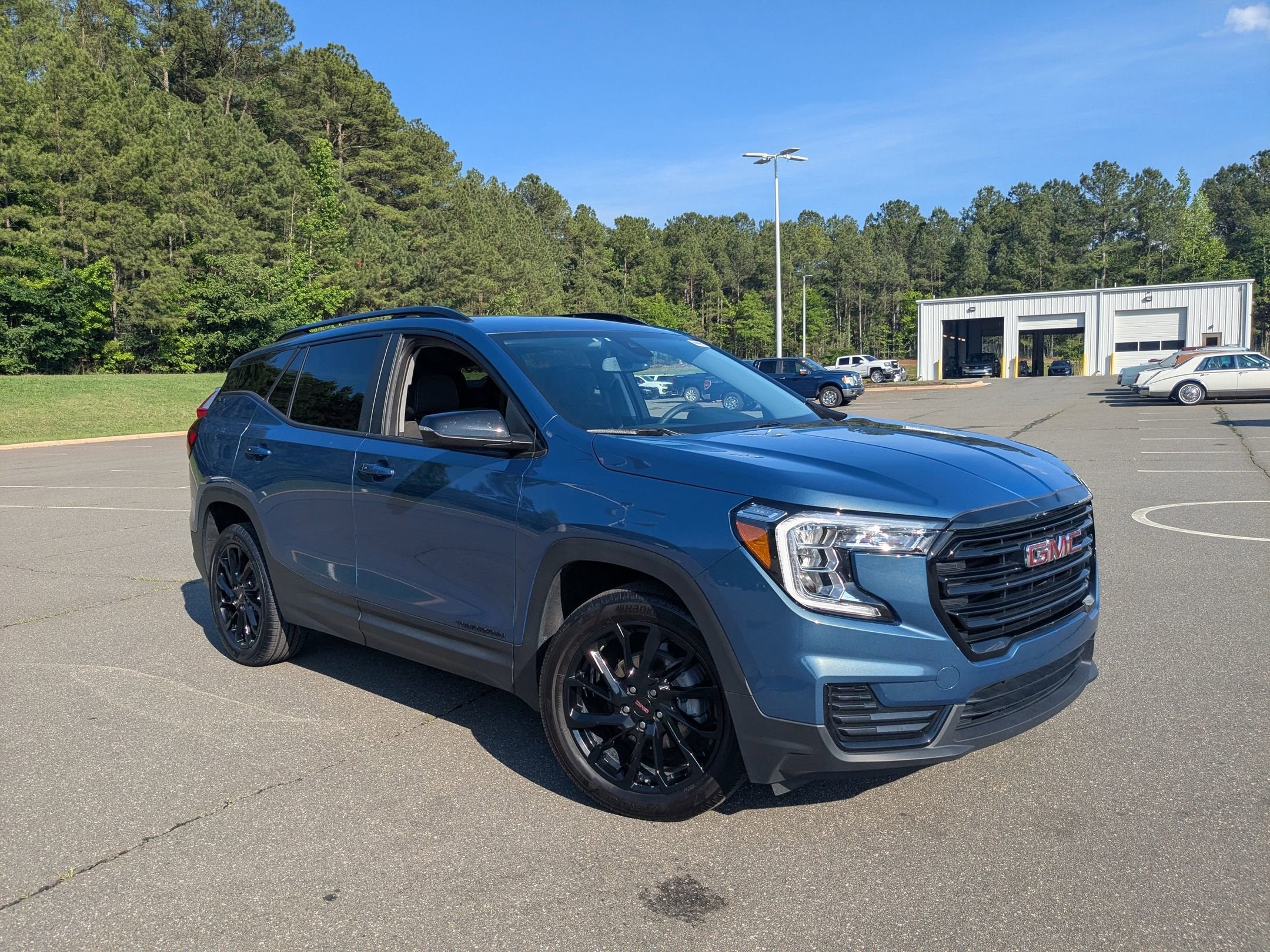 2024 GMC Terrain SLE FWD's photo