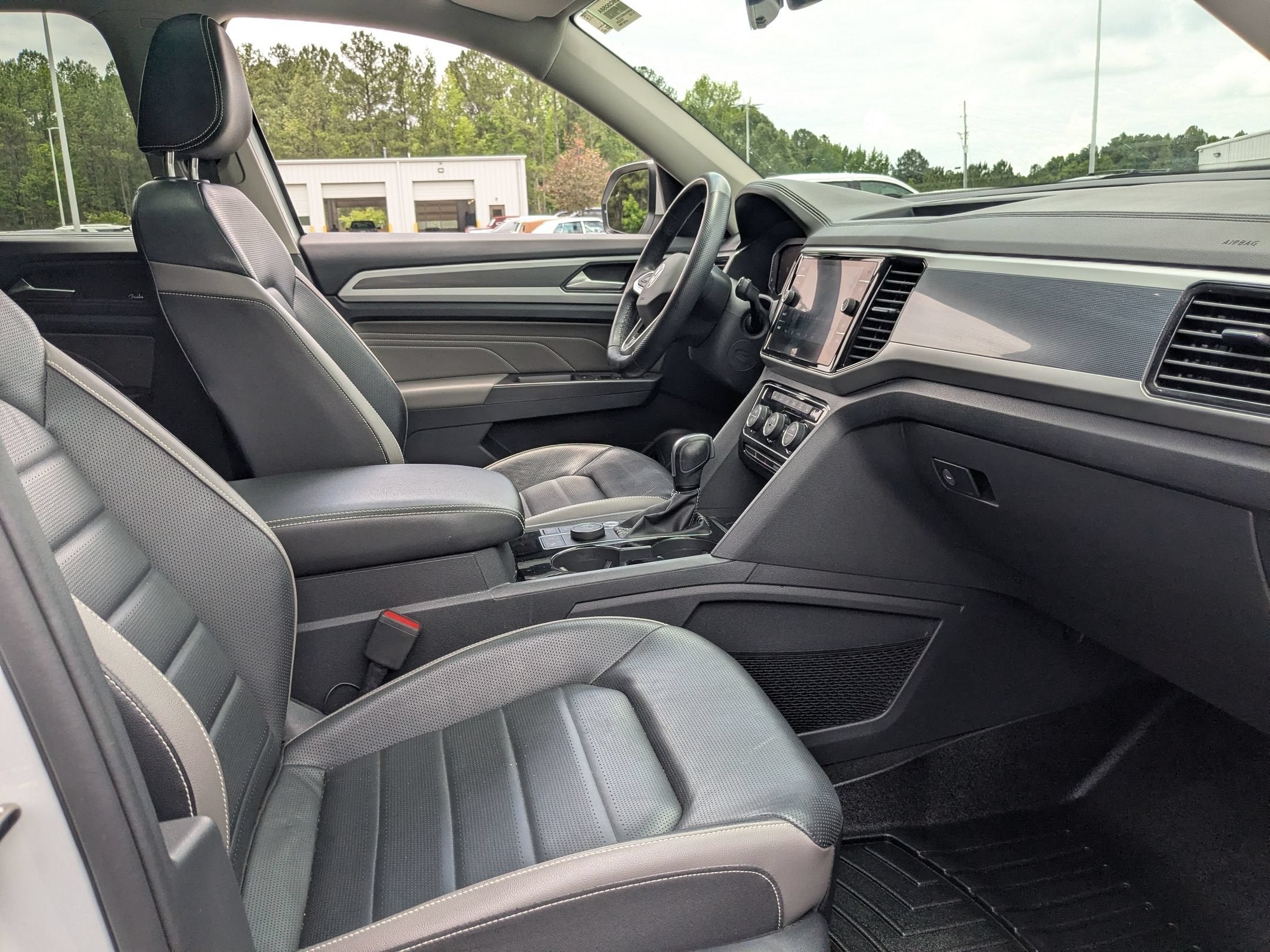 2022 Volkswagen Atlas 3.6L V6 SEL Premium R-Line