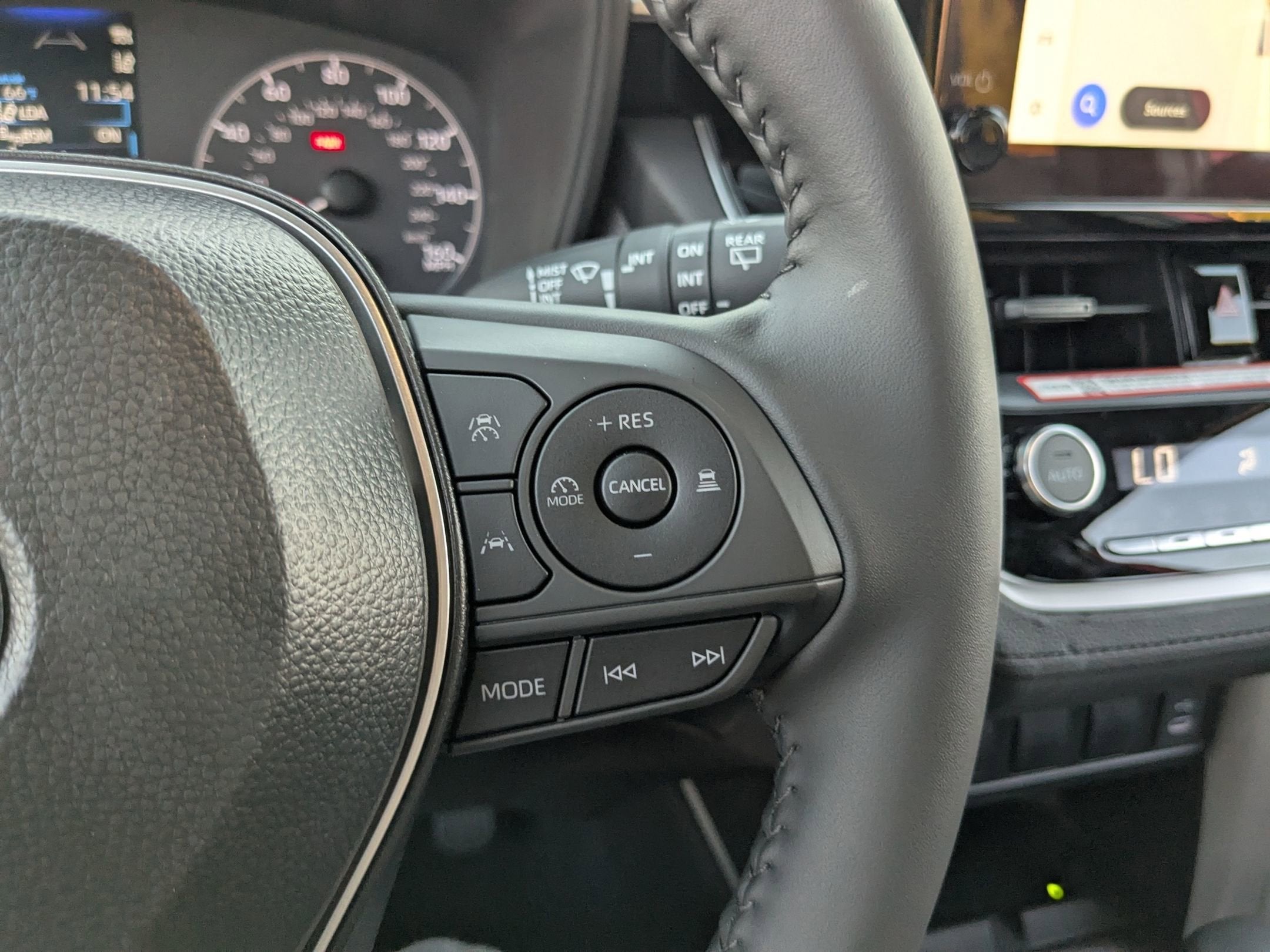 2025 Toyota Corolla Cross LE