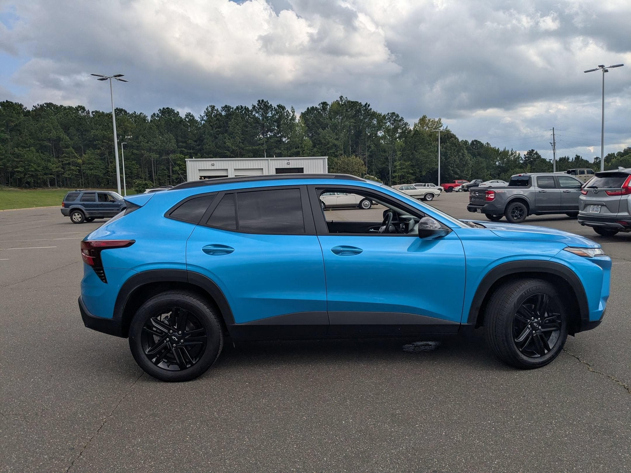 2025 Chevrolet Trax Activ - Photo 10