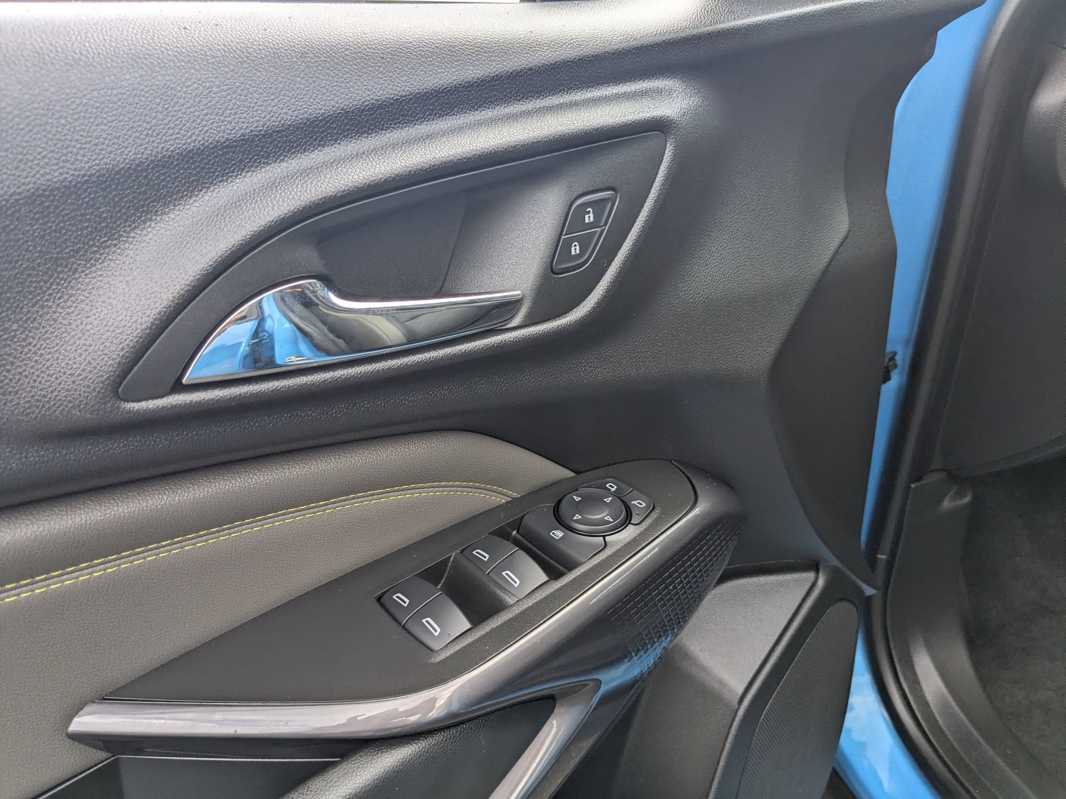 2025 Chevrolet Trax Activ - Photo 12