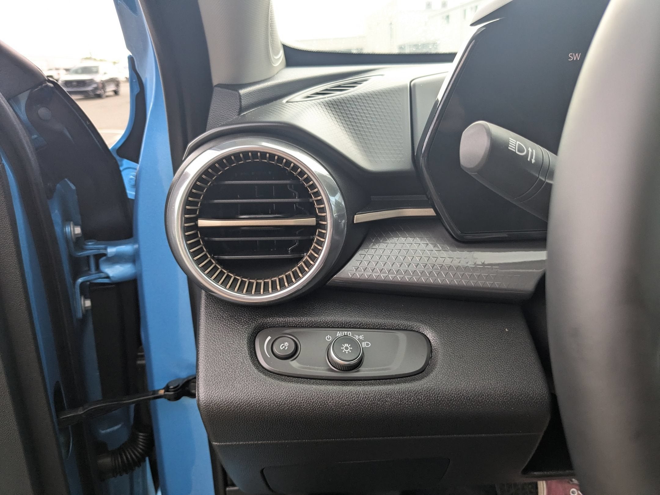 2025 Chevrolet Trax Activ - Photo 15