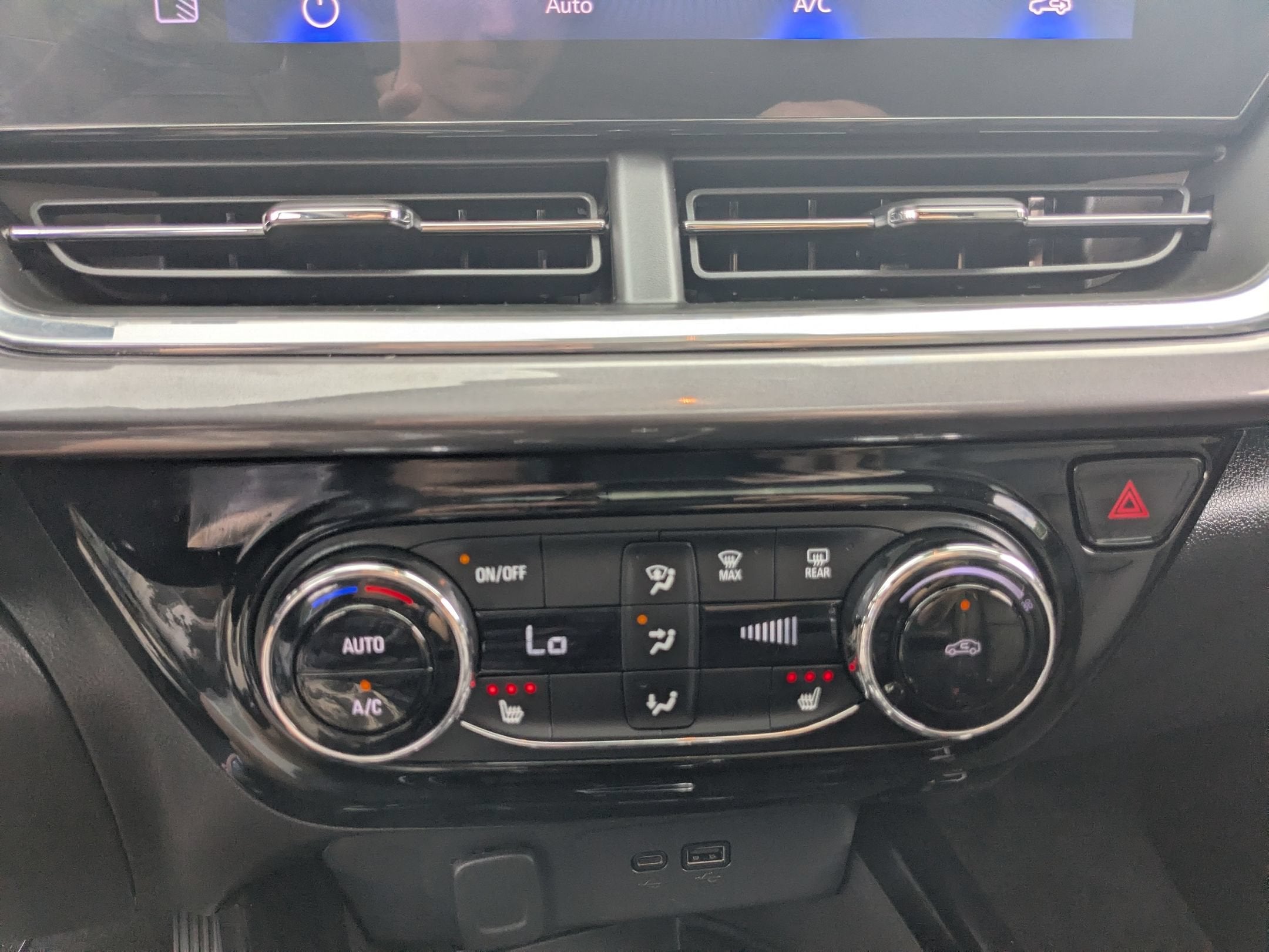 2025 Chevrolet Trax Activ - Photo 23