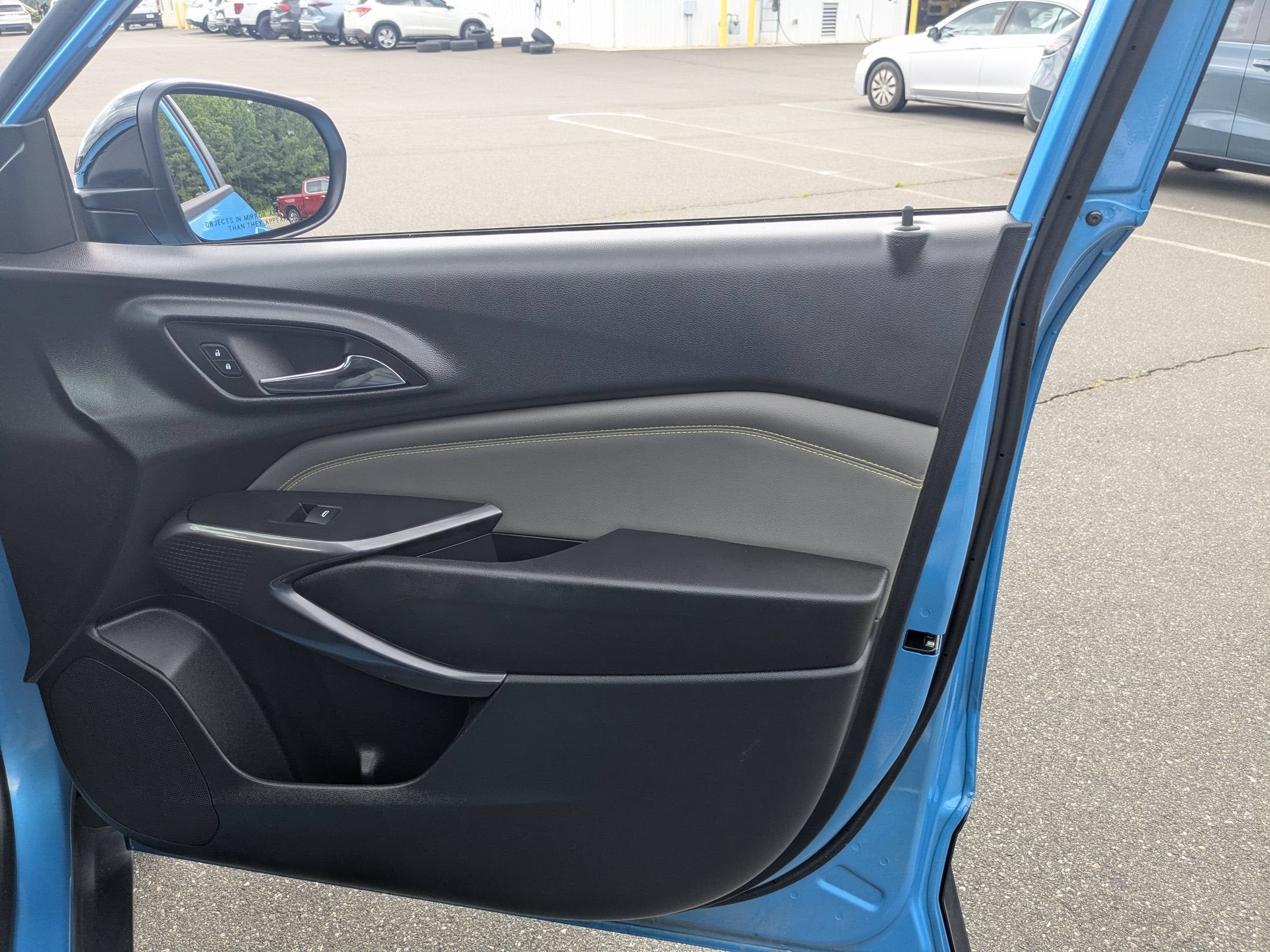 2025 Chevrolet Trax Activ - Photo 31