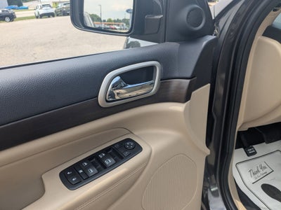 2017 Jeep Grand Cherokee Laredo 4x2