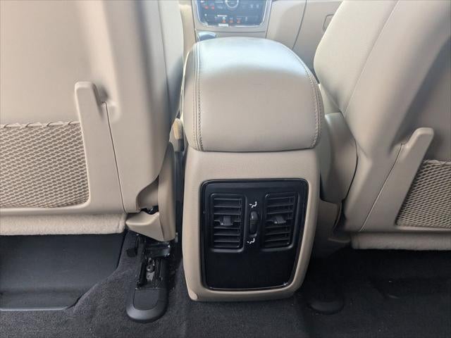 2017 Jeep Grand Cherokee Laredo 4x2
