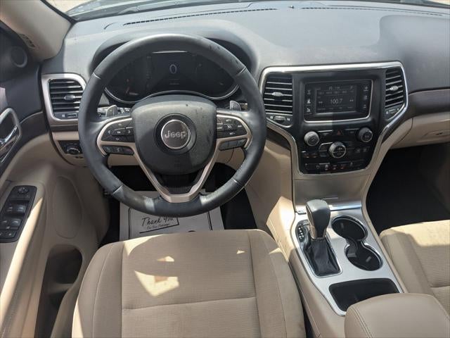 2017 Jeep Grand Cherokee Laredo 4x2