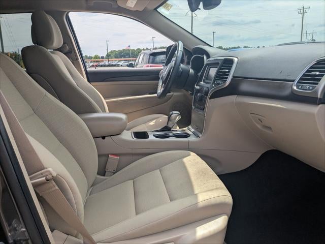 2017 Jeep Grand Cherokee Laredo 4x2