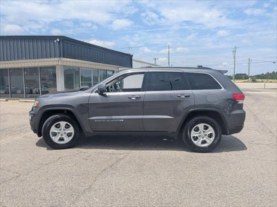 2017 Jeep Grand Cherokee Laredo 4x2