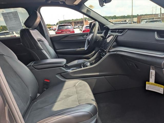 2025 Jeep Grand Cherokee L Altitude X 4x4