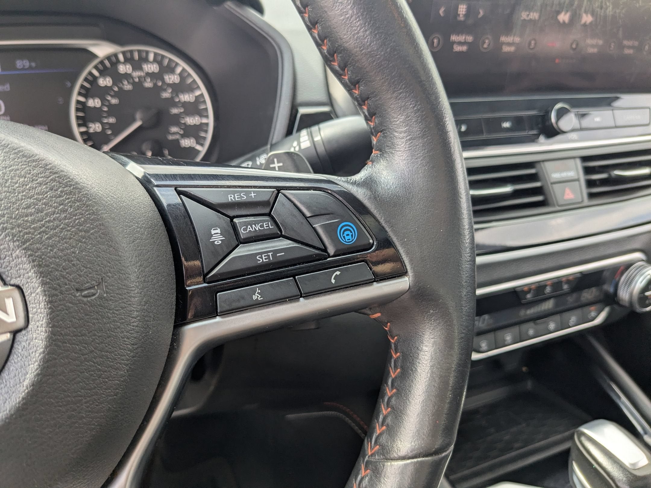 2023 Nissan Altima SR VC-Turbo FWD