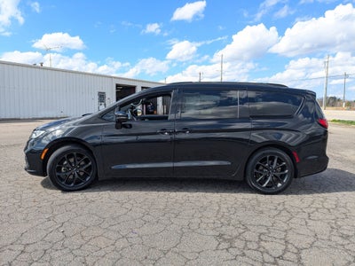 2022 Chrysler Pacifica Limited