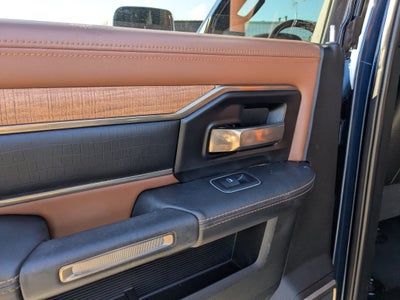 2022 RAM 3500 Limited Longhorn Crew Cab 4x4 8' Box