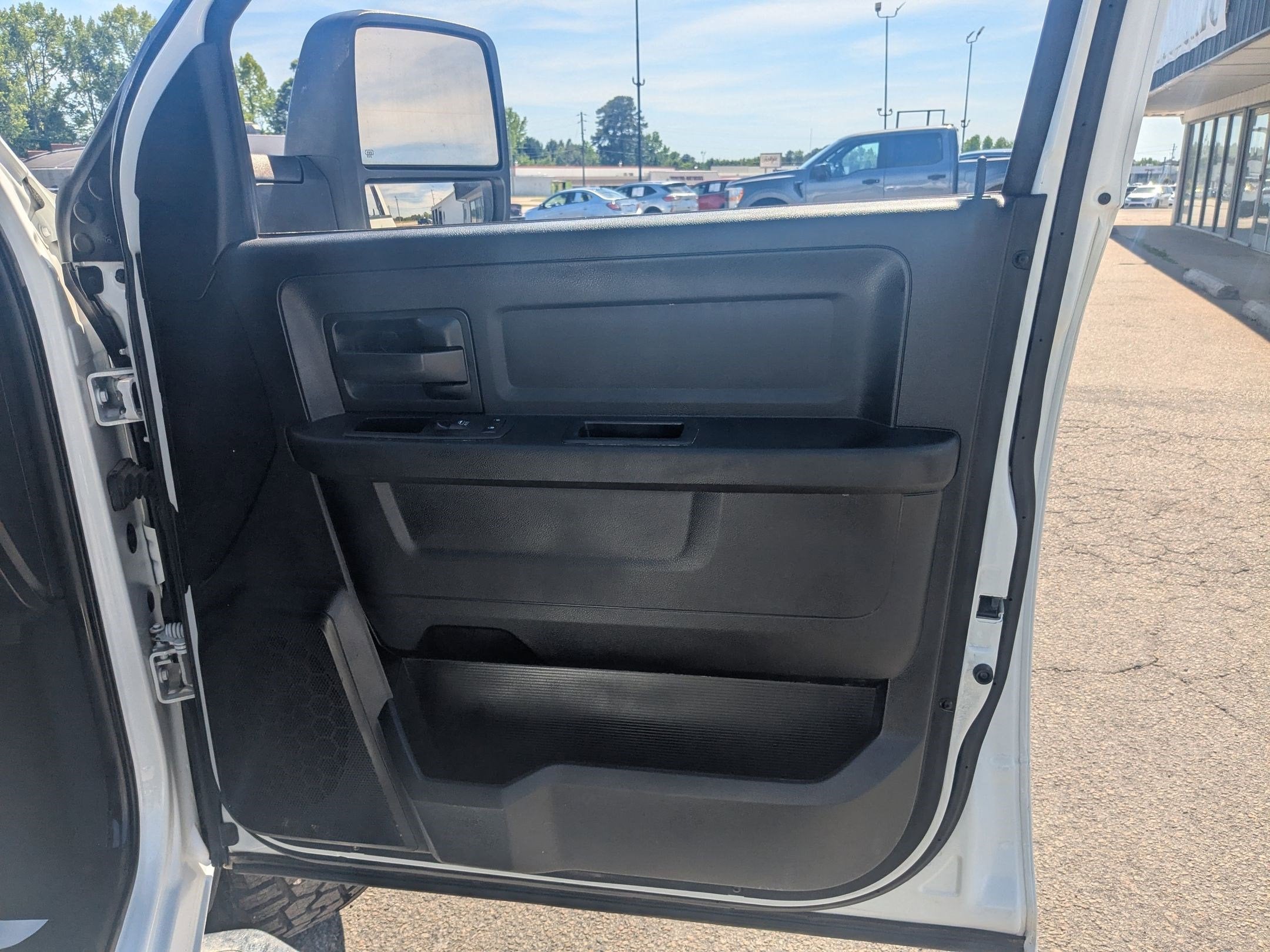 2024 RAM 2500 Tradesman Crew Cab 4x4 6'4' Box