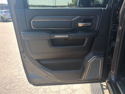 2019 RAM 2500 Limited Crew Cab 4x4 6'4' Box