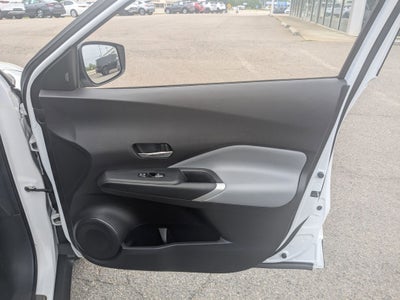 2024 Nissan Kicks SR Xtronic CVT