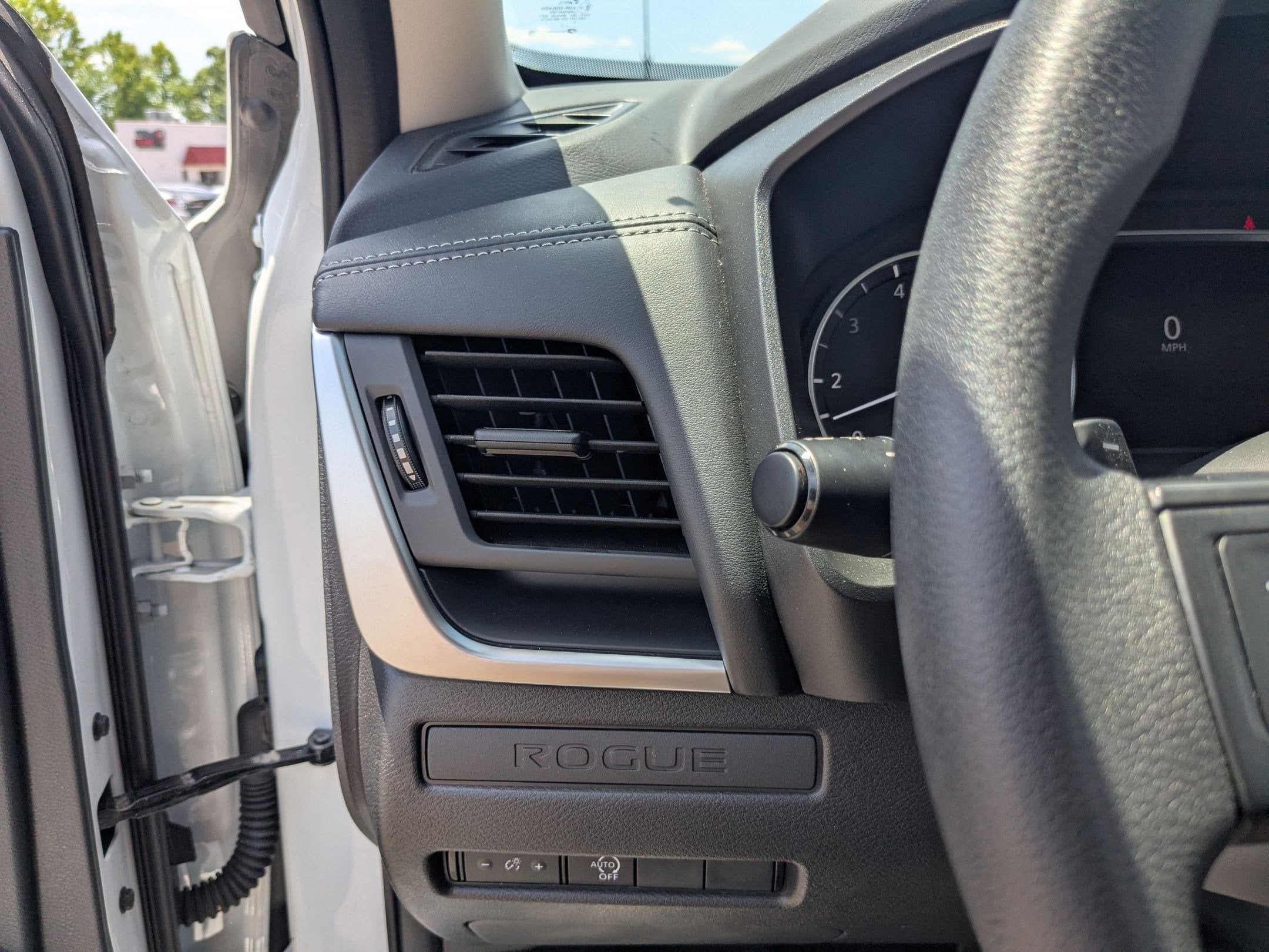 2025 Nissan Rogue S FWD