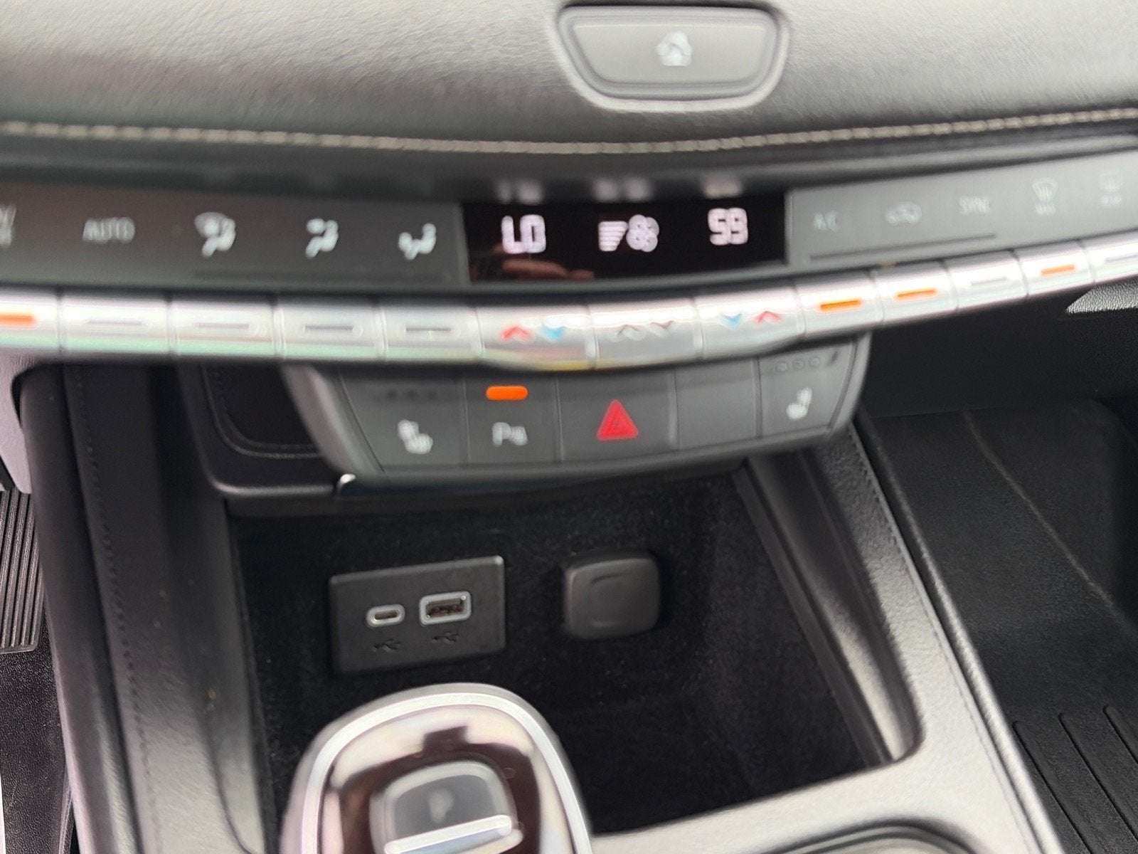 2023 Cadillac XT4 AWD Luxury