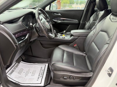 2023 Cadillac XT4 AWD Luxury