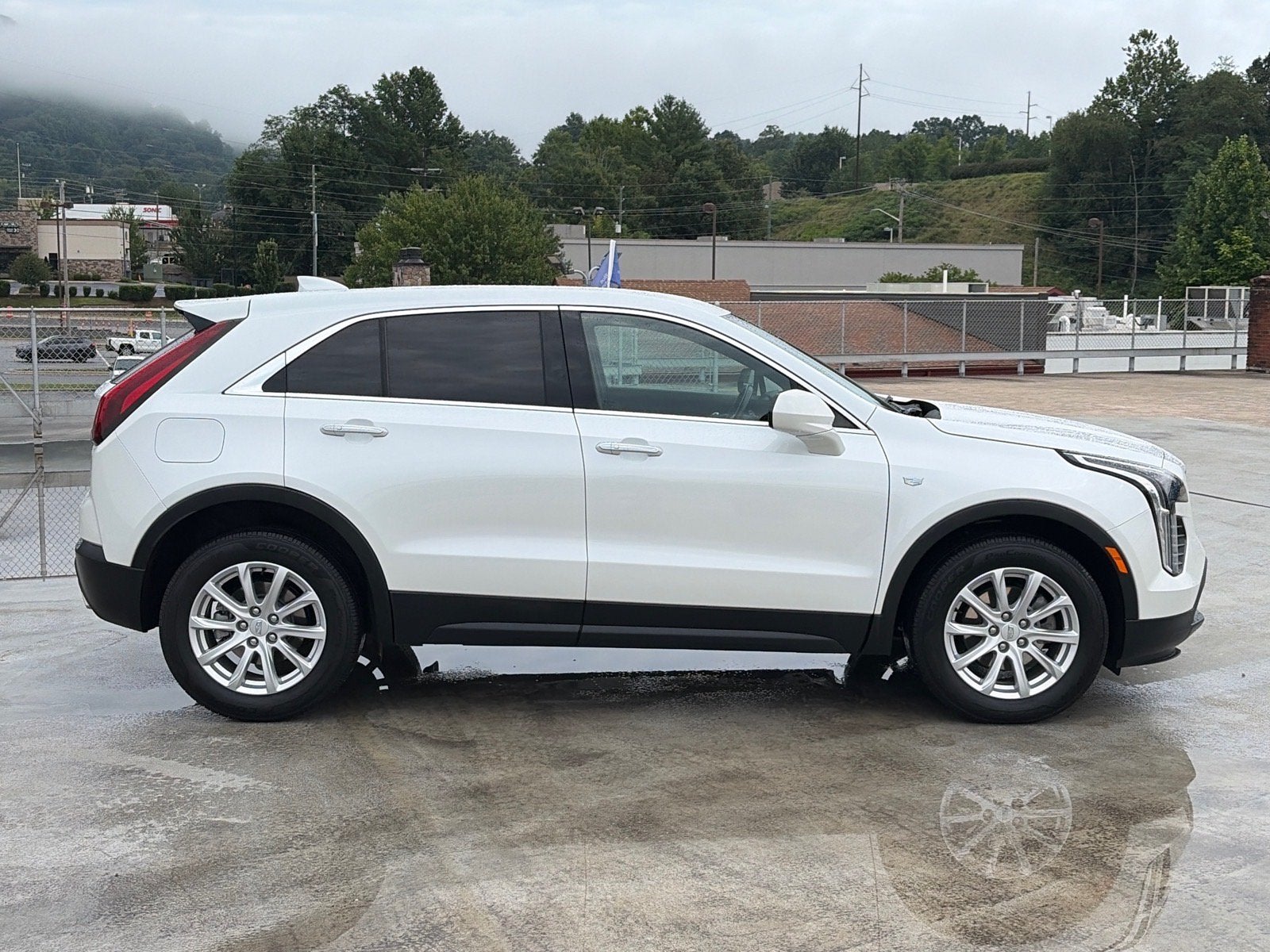2023 Cadillac XT4 AWD Luxury