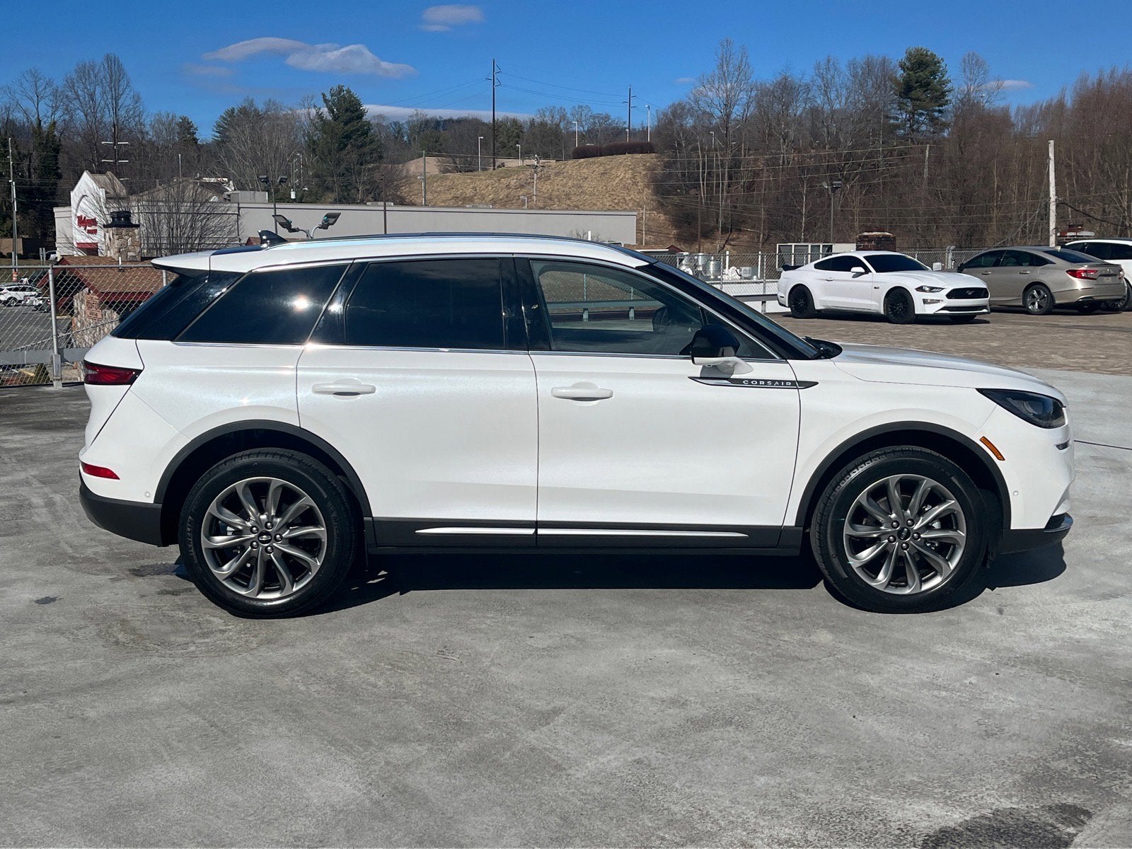 2022 Lincoln Corsair Standard