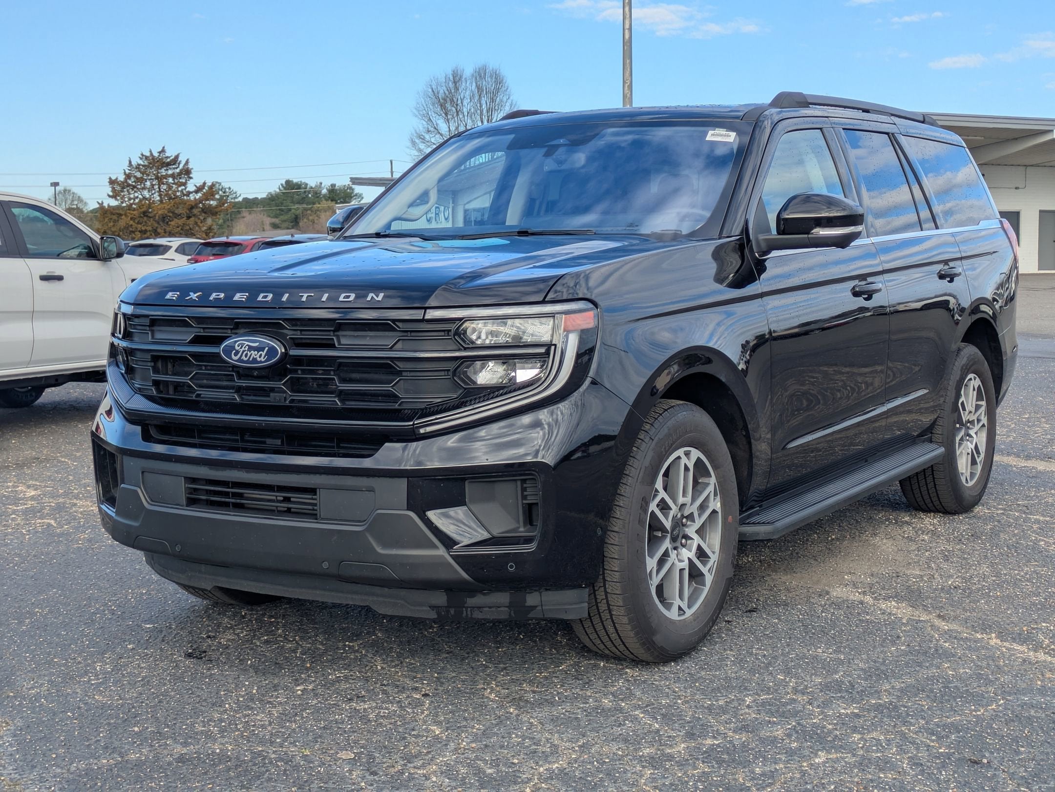 2025 Ford Expedition Active
