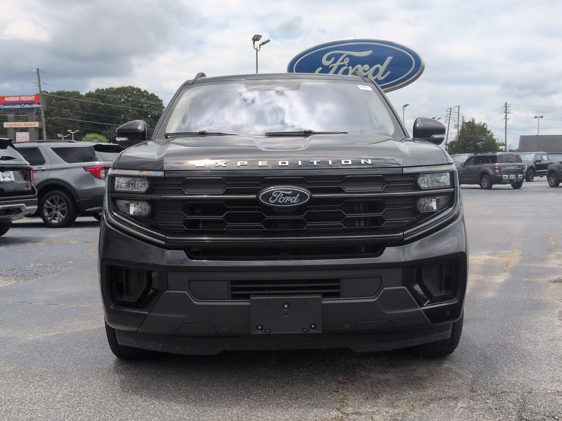 2025 Ford Expedition Active