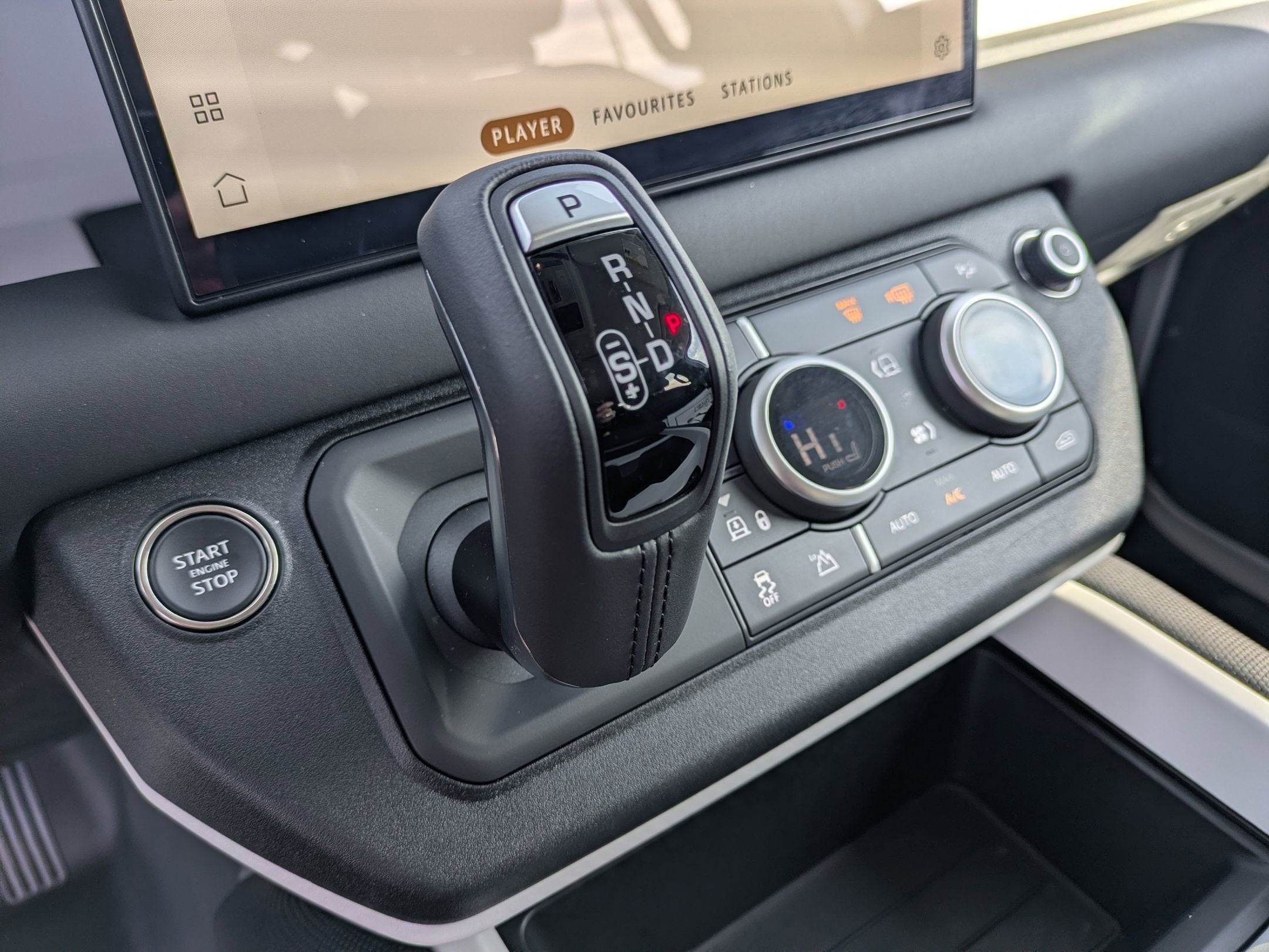 2025 Land Rover Defender S