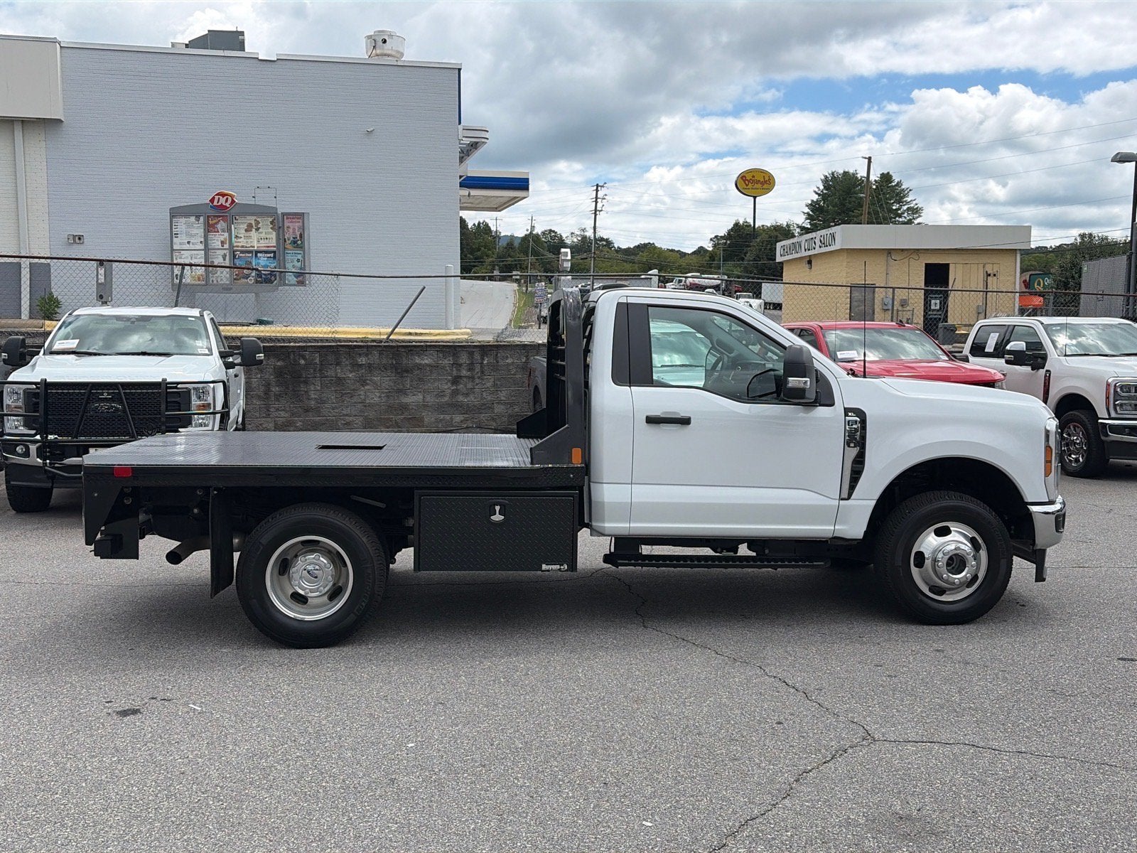 2026 Ford Super Duty F-350 DRW XL