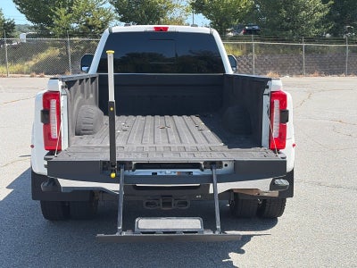 2024 Ford Super Duty F-450 DRW LARIAT