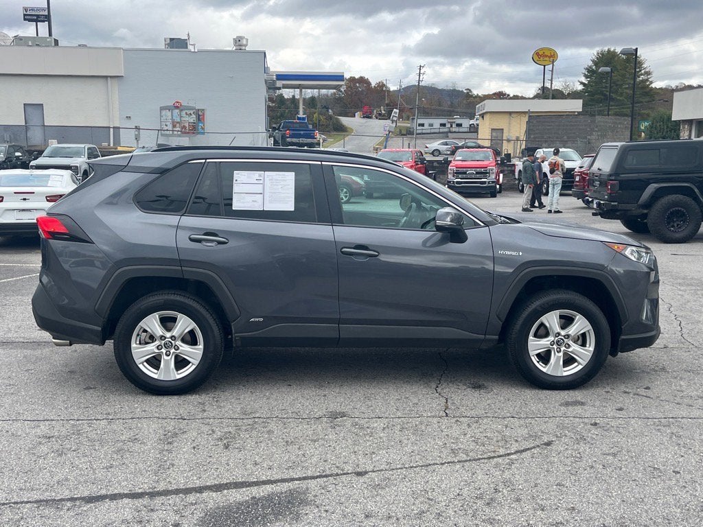 2020 Toyota RAV4 Hybrid XLE