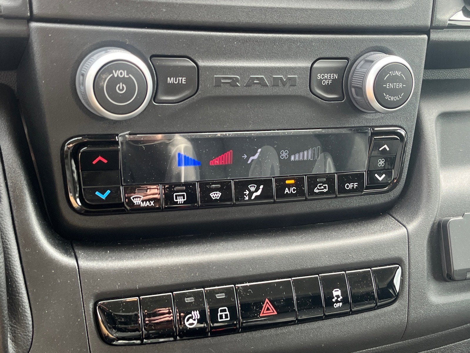 2024 RAM ProMaster Cargo Van Tradesman