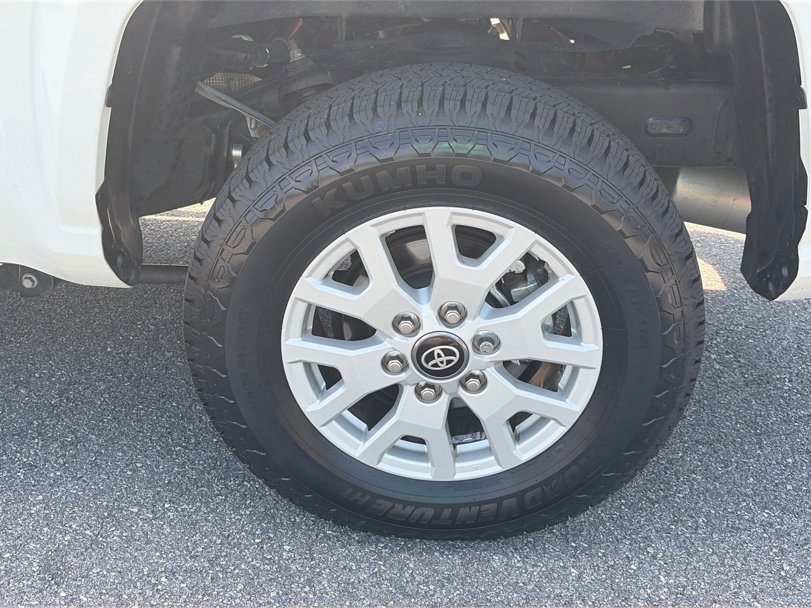 2024 Toyota Tacoma 4WD SR5