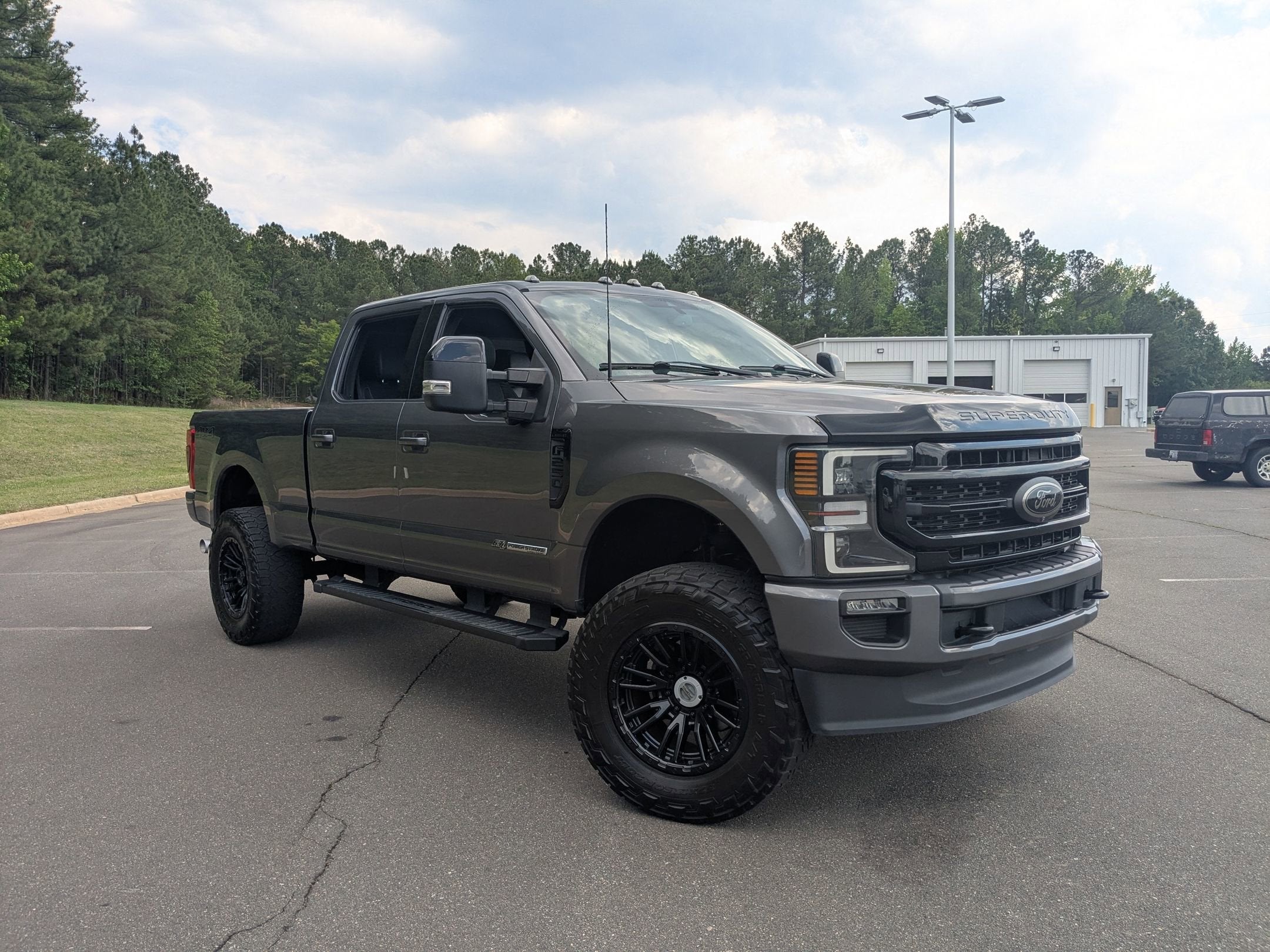 2022 Ford F-250 Lariat 4x4 Crew Cab 6-3/4' Box's photo