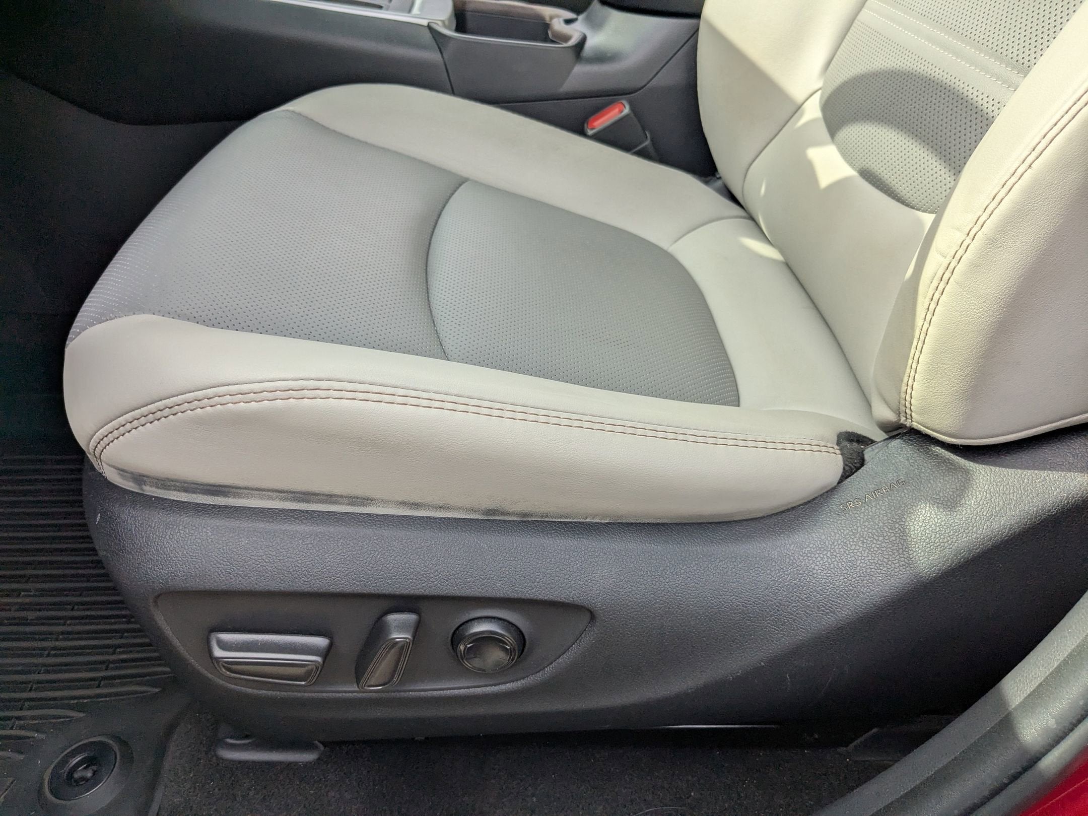 2023 Toyota RAV4 Limited - Photo 13
