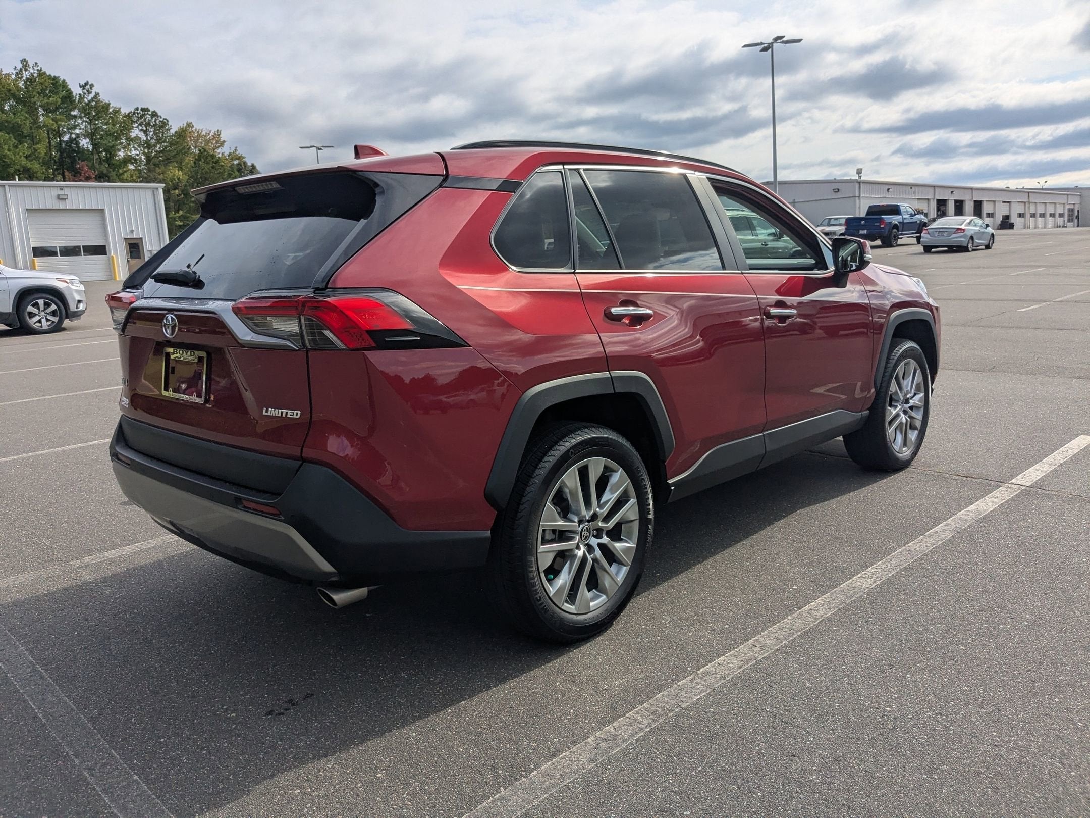 2023 Toyota RAV4 Limited - Photo 9