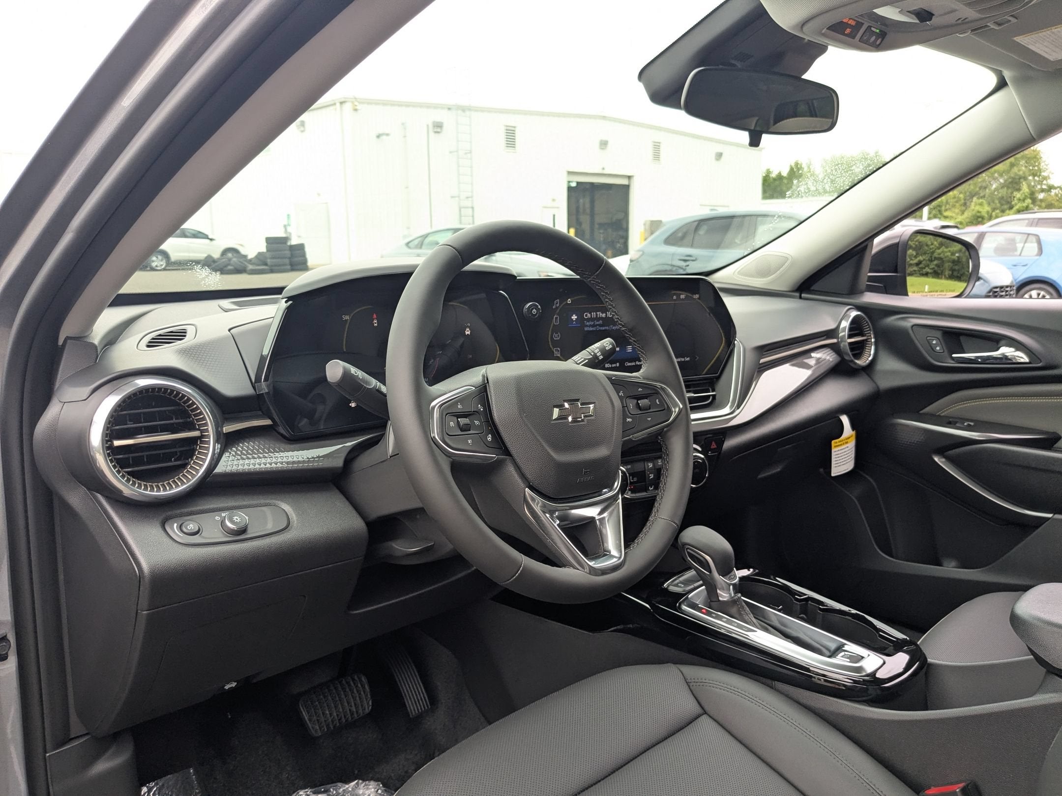 2026 Chevrolet Trax Activ - Photo 14