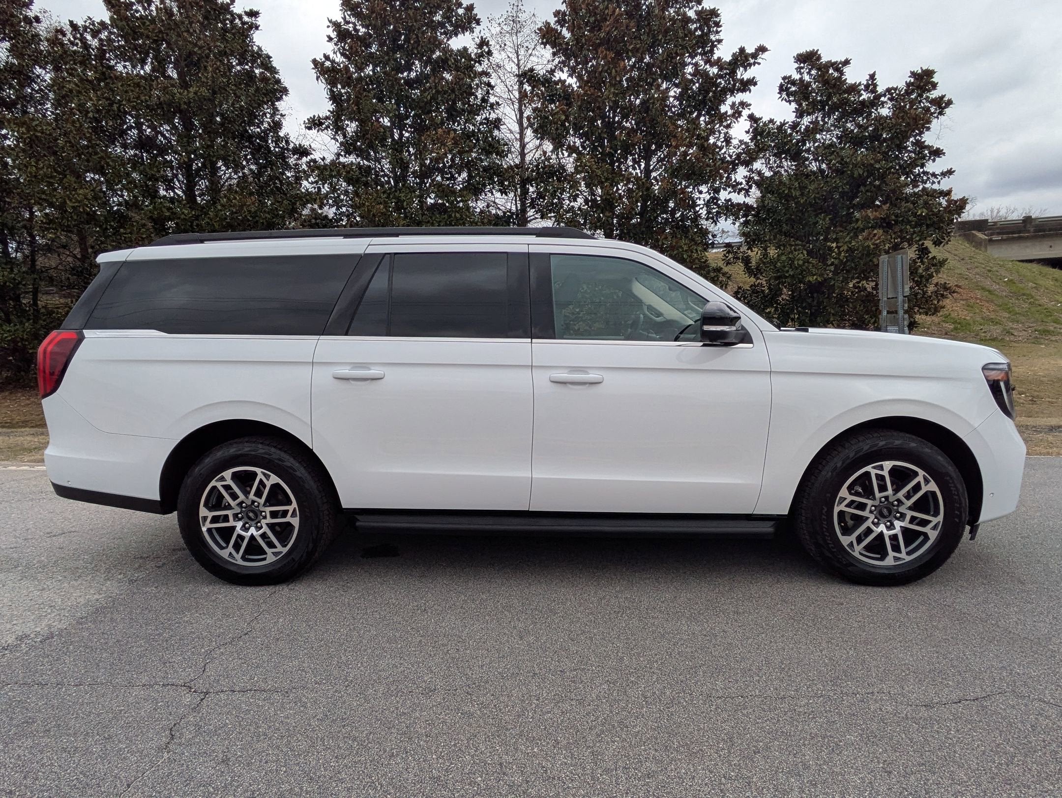 2025 Ford Expedition Max Active