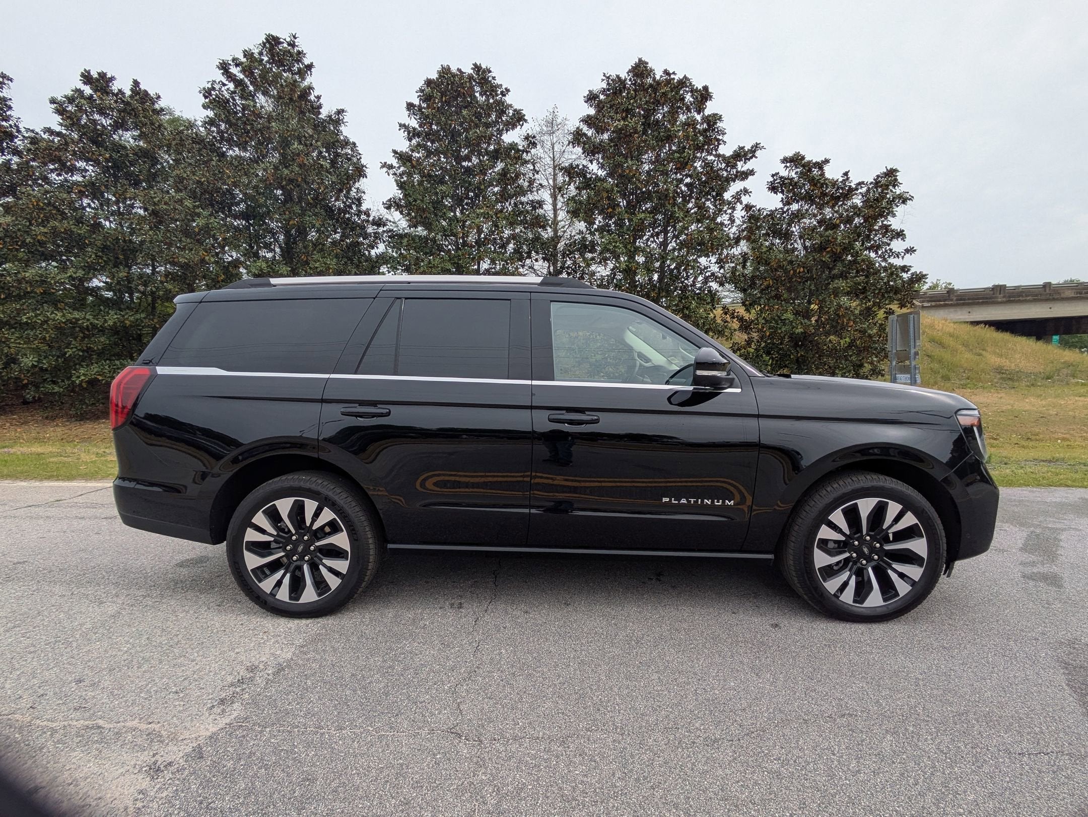 2025 Ford Expedition Platinum
