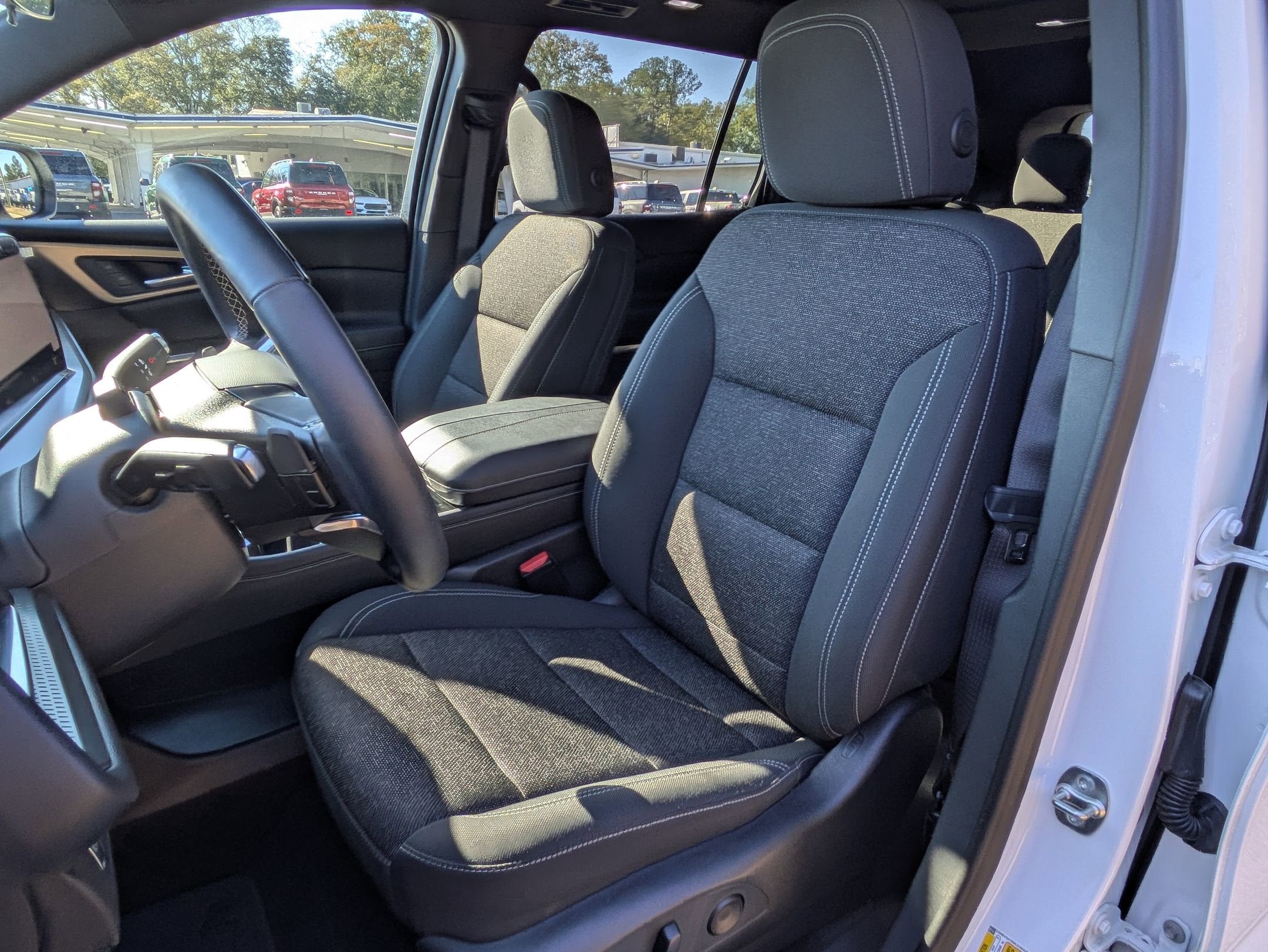 2024 Chevrolet Traverse AWD LT