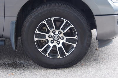 2022 Nissan Titan SV