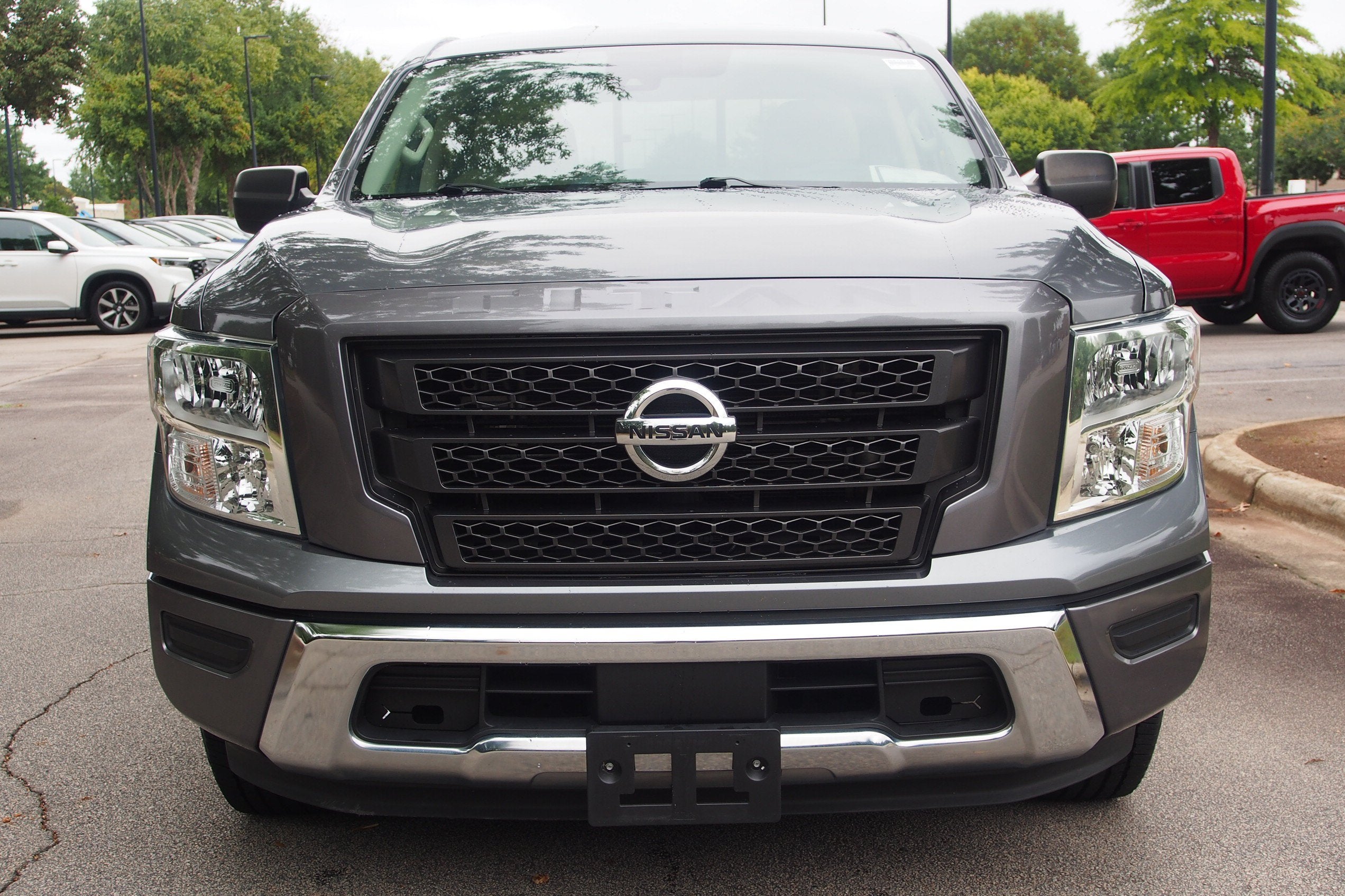 2022 Nissan Titan SV