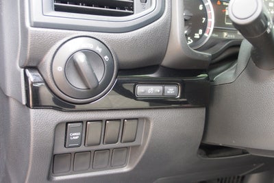 2022 Nissan Titan SV