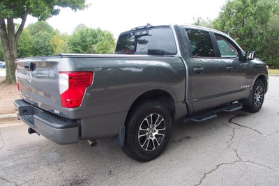 2022 Nissan Titan SV