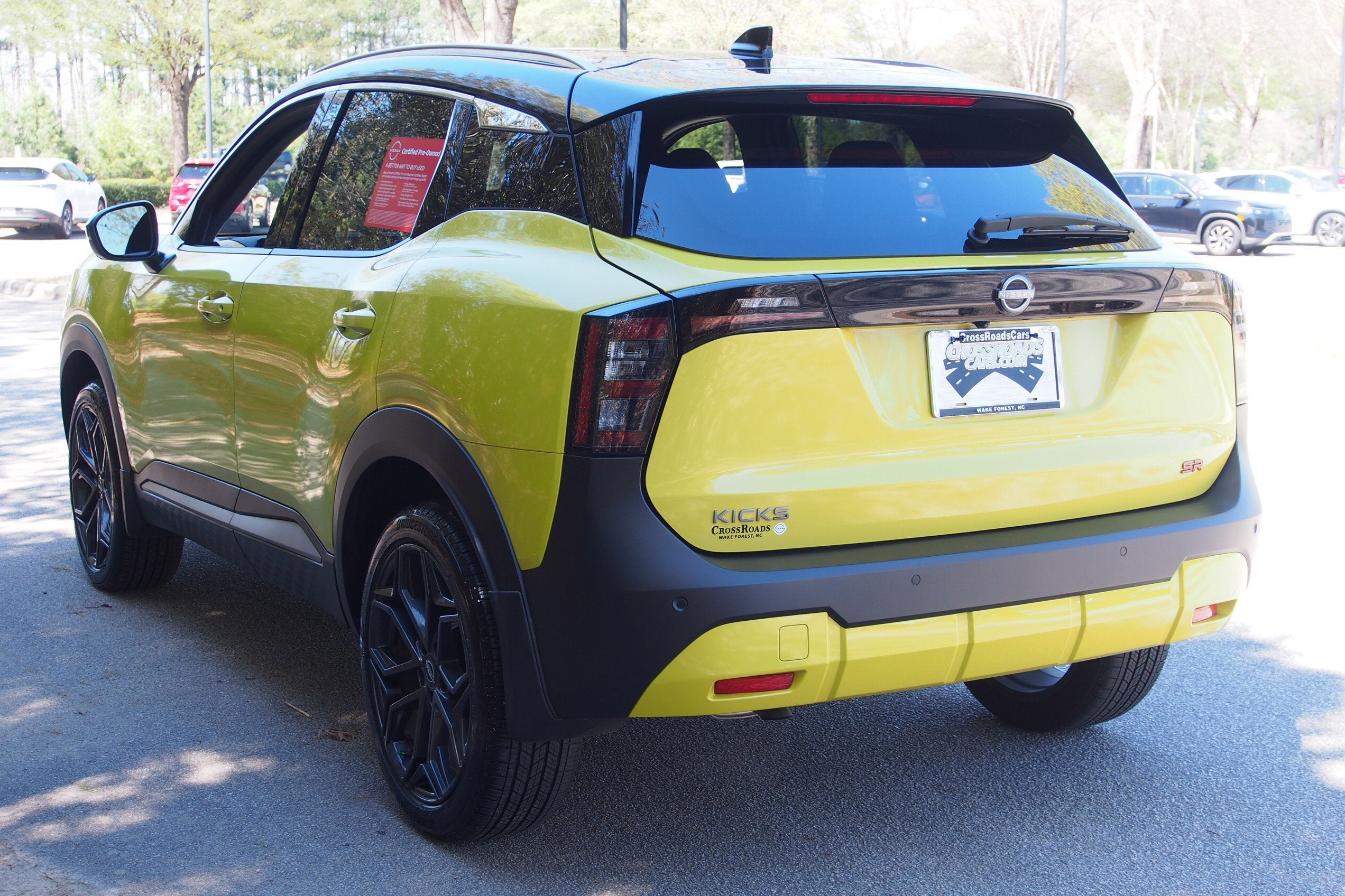 2025 Nissan Kicks SR