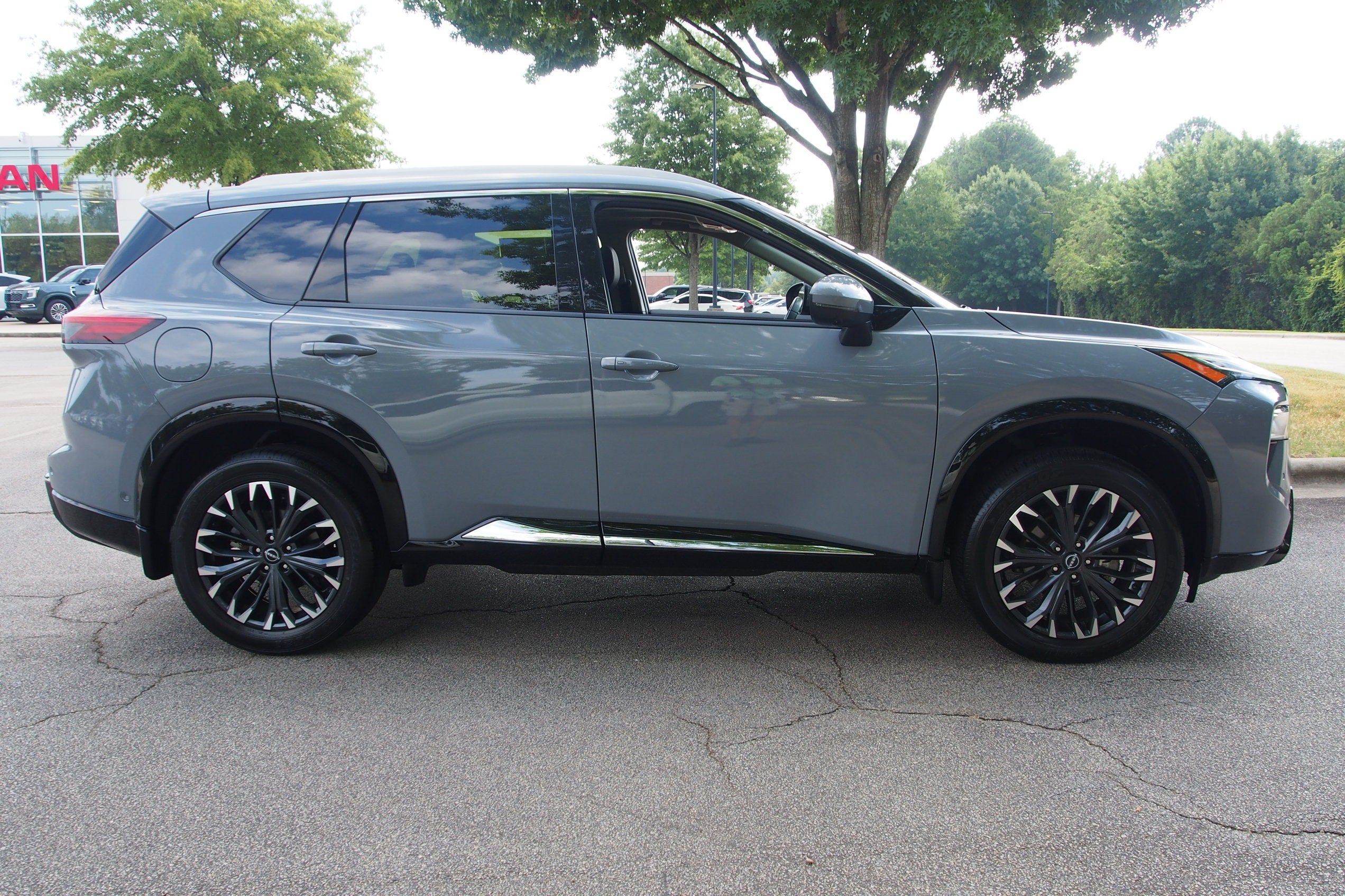 2024 Nissan Rogue Platinum
