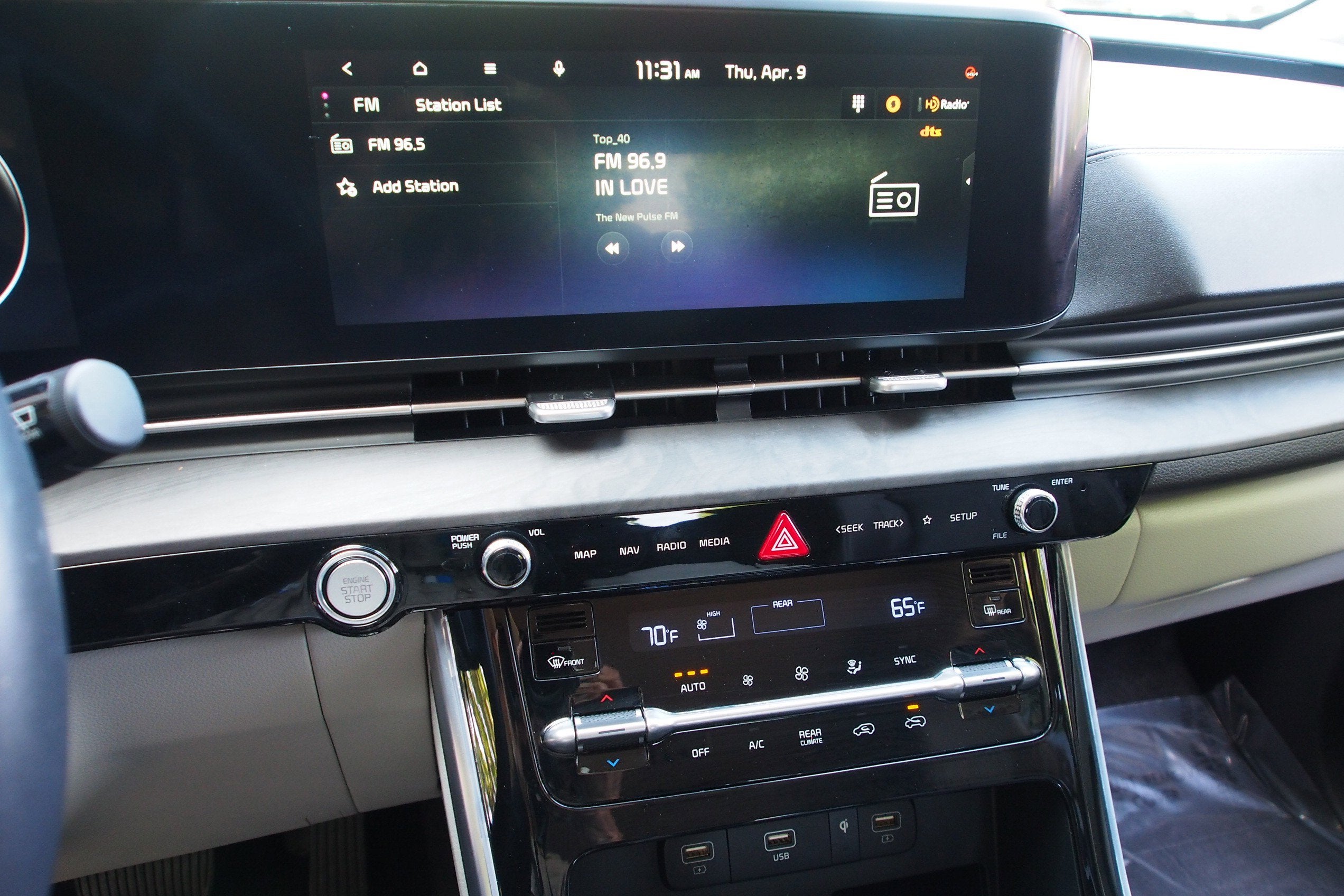 2023 Kia Carnival SX