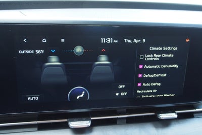 2023 Kia Carnival SX