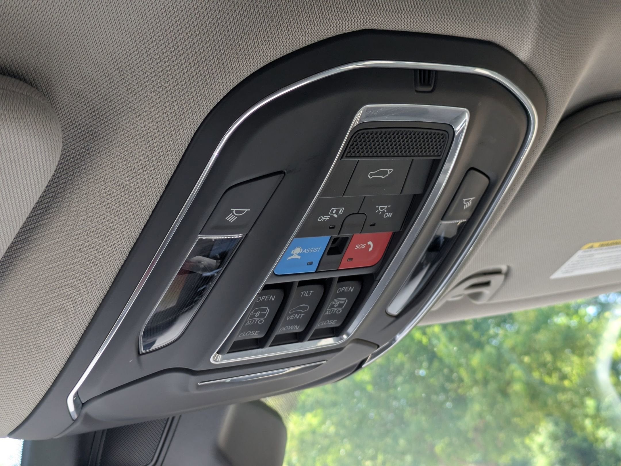 2023 Jeep Wagoneer Base