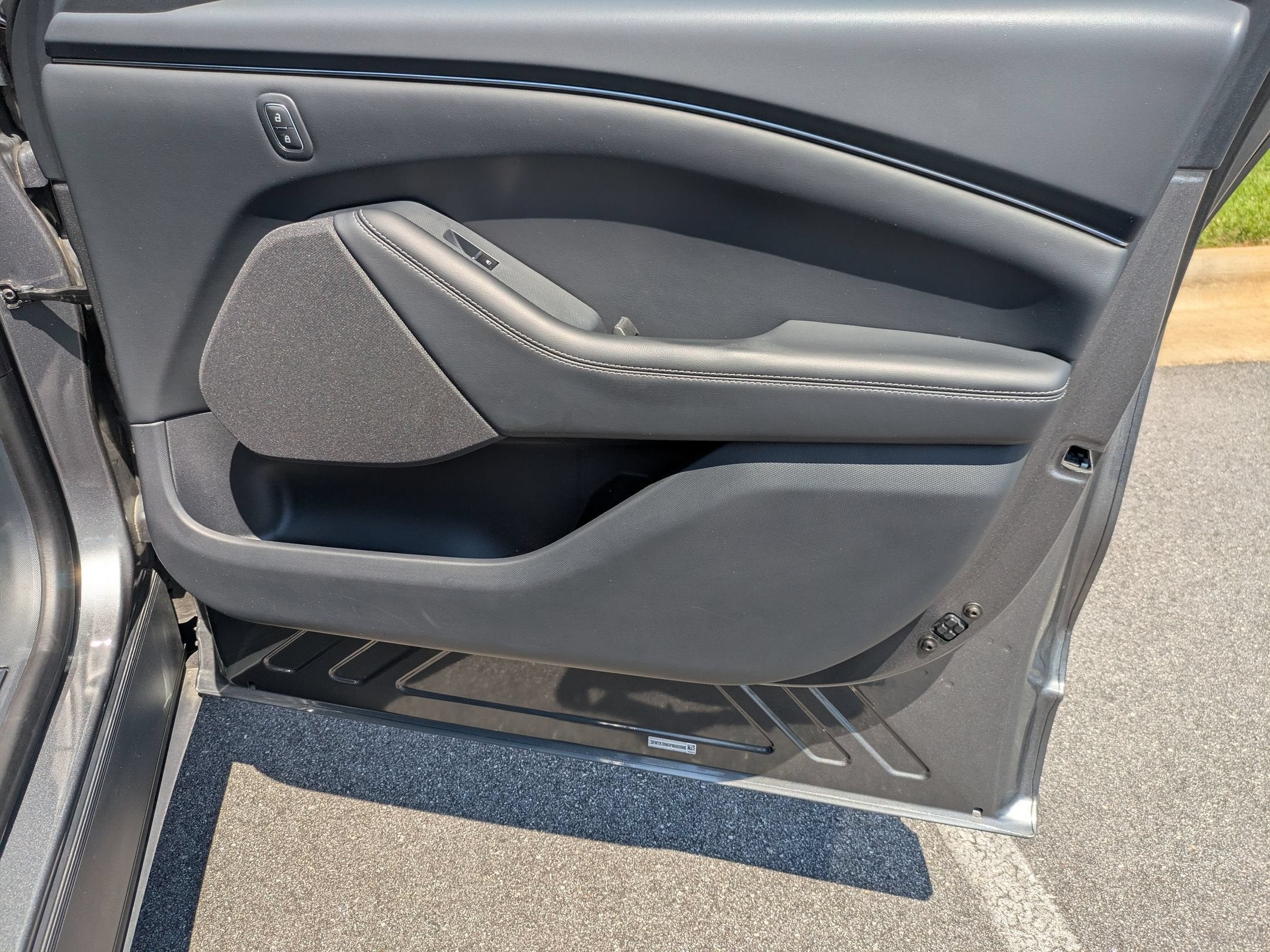 2023 Ford Mustang Mach-E Select